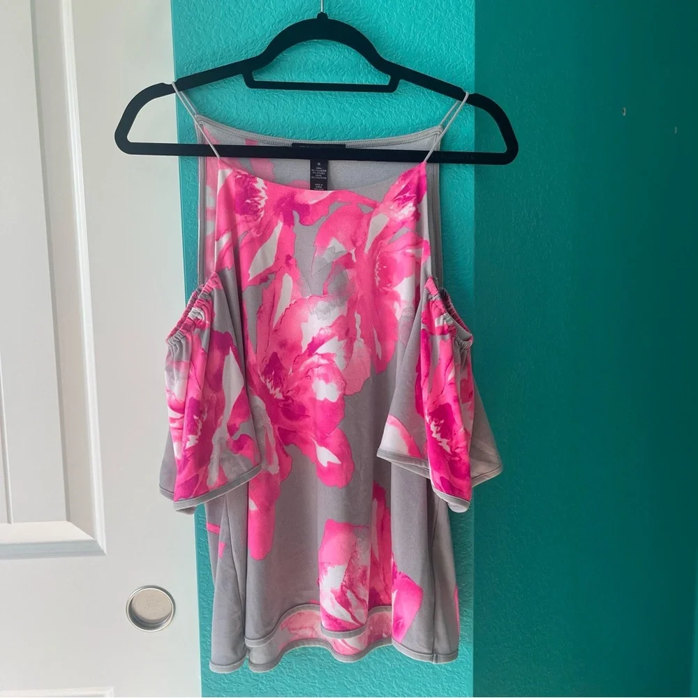 NWOT Pink and Grey Off the Shoulder Top - Picture 2 of 4